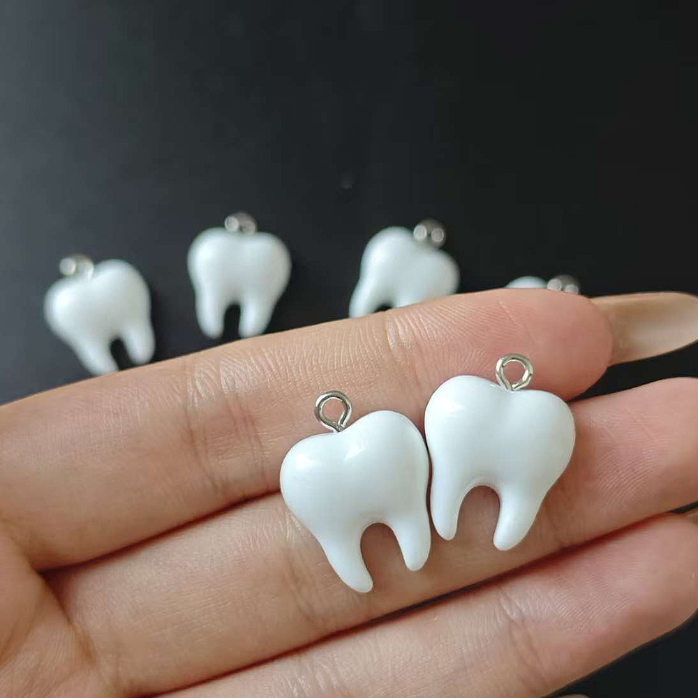 10 Stück niedliche weiße Zähne – Resin Art Keychain Bewertung und Preis