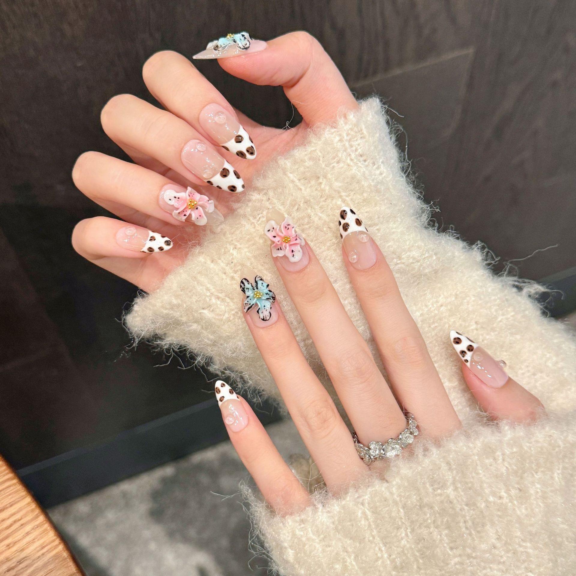 10 Stück glänzende Mandel hand – Resin Art Flowers Bewertung und Preis